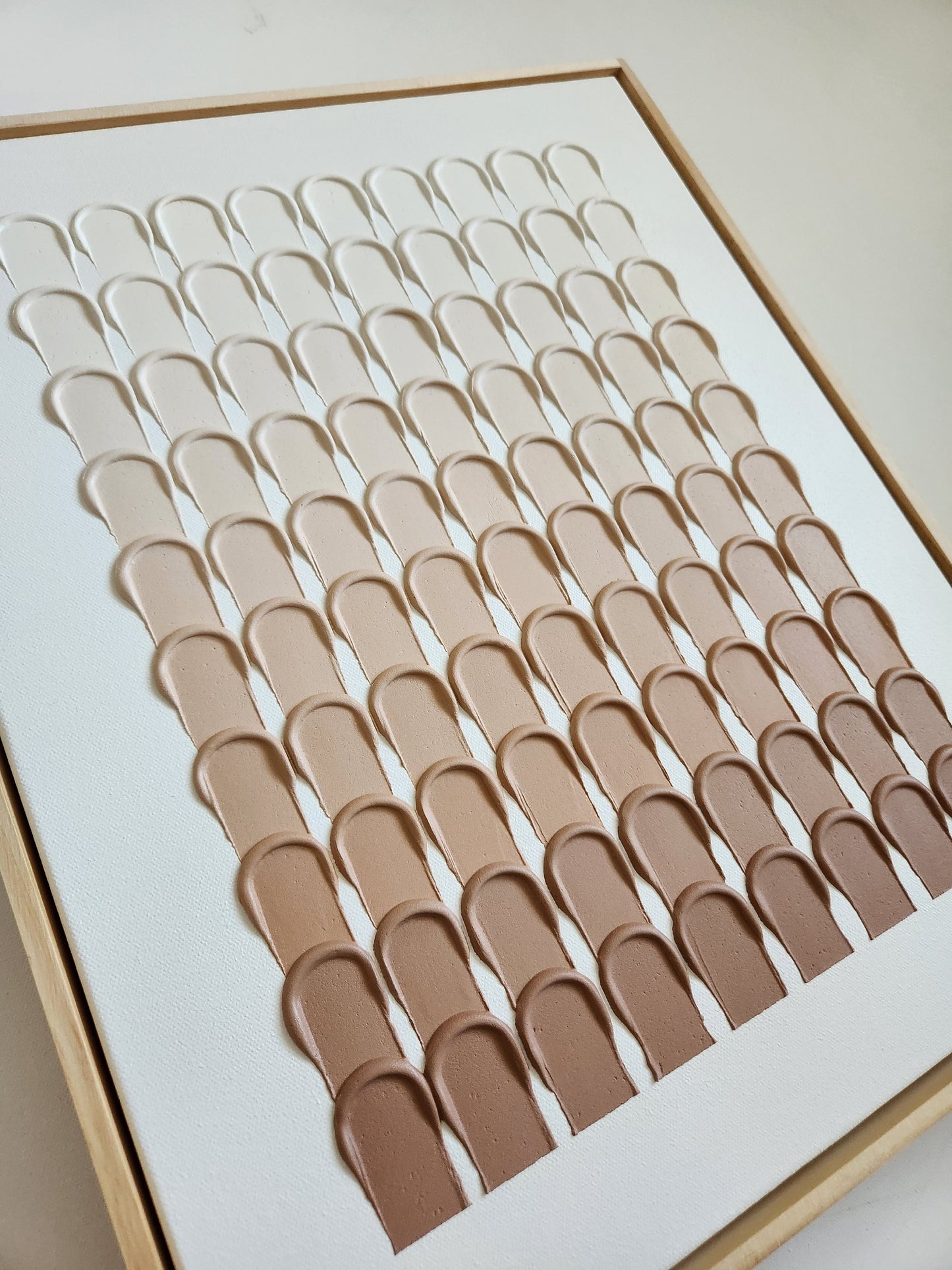 Minimalist Strokes Brown Fade