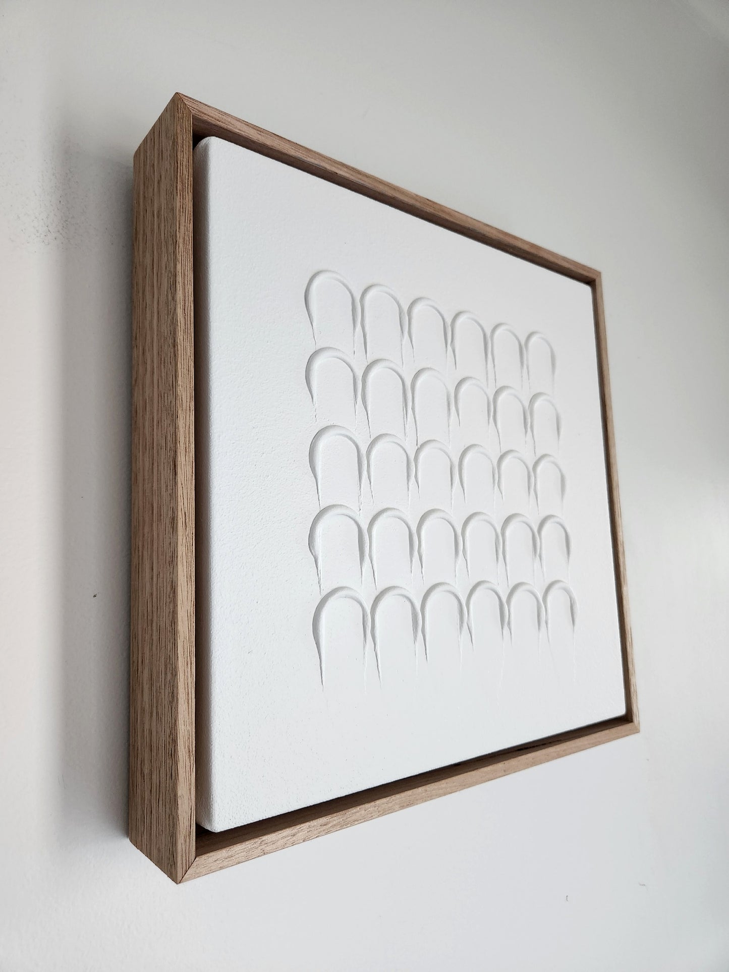 Minimalist Strokes (Premium frame)