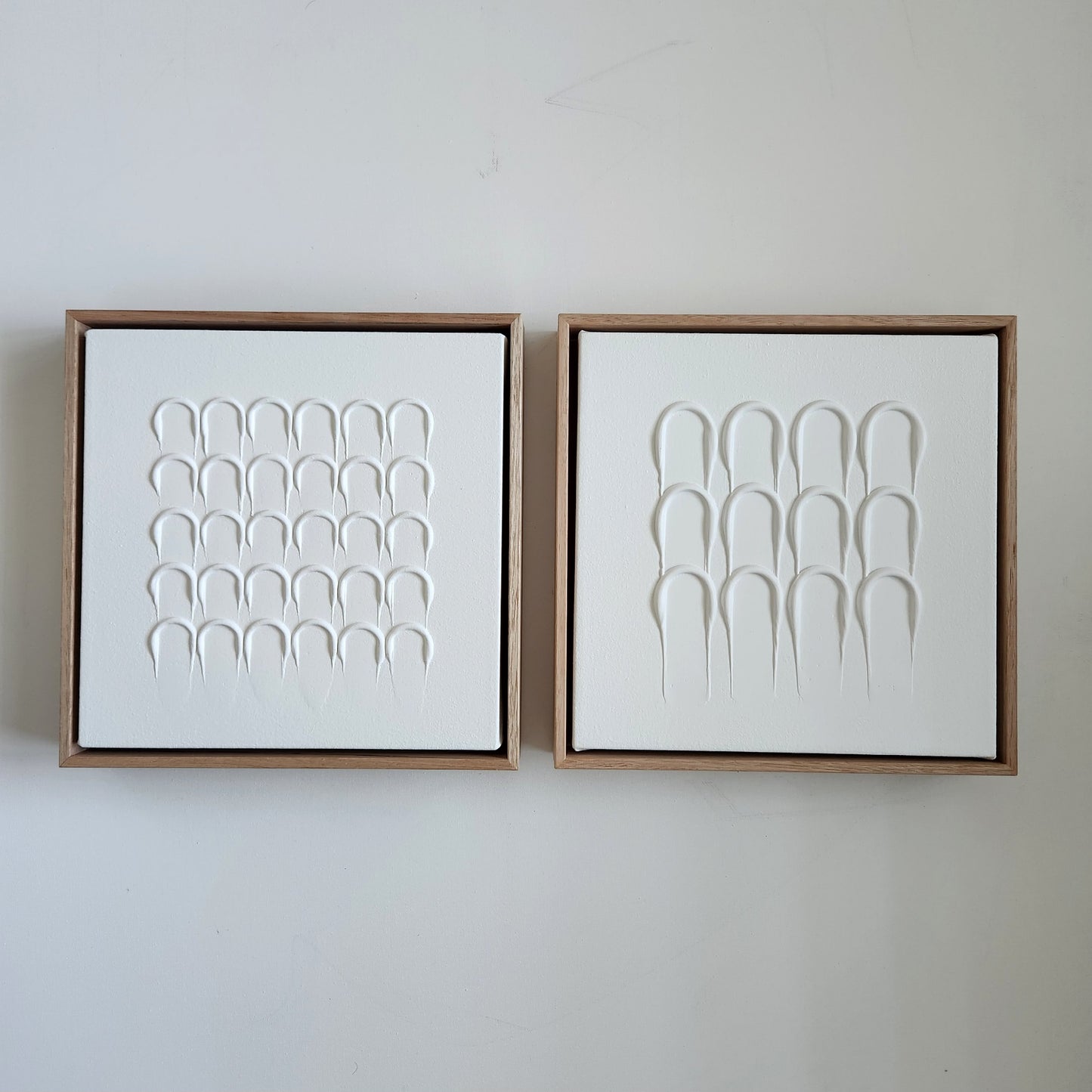 Minimalist Strokes (Premium frame)