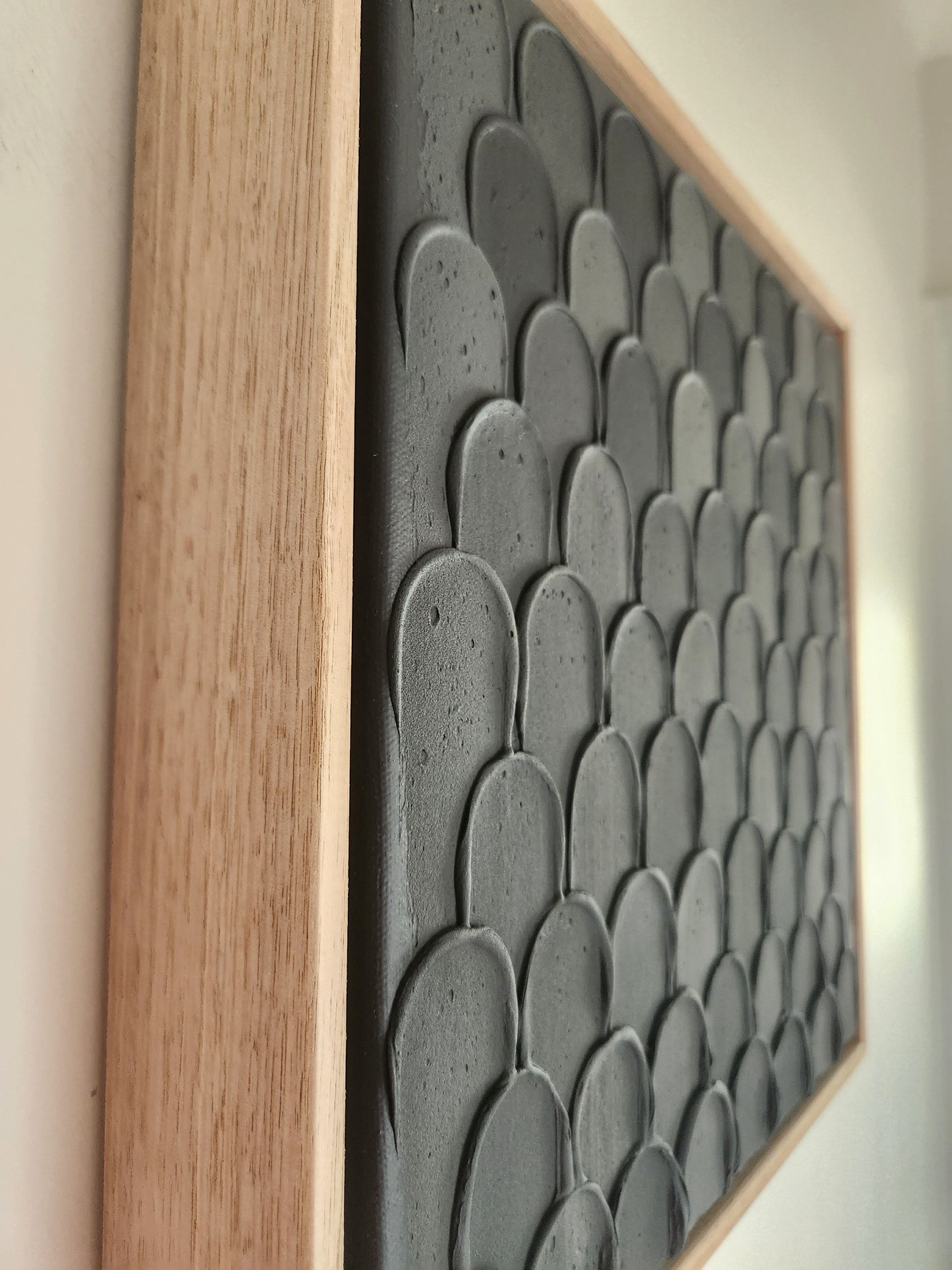 Lost in the crowd (Black)